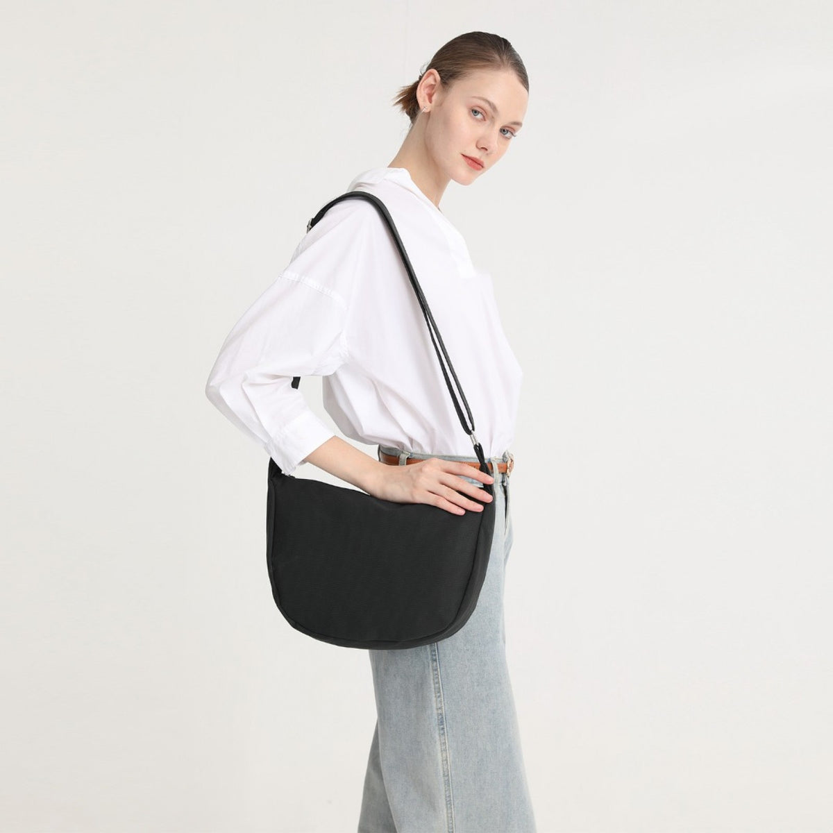 Kono Water-resistant Portable Crescent Shoulder Cross Body Bag